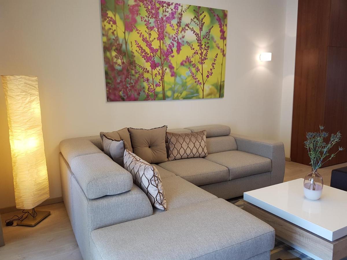 Great Flat With Terrace In Oldtown-Prime Rentals カウナス エクステリア 写真
